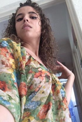 Carly, 27 ans, Herouville-Saint-Clair