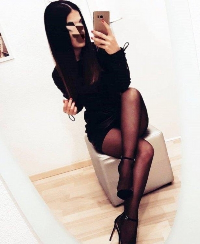 Rosa, 33 ans, Bormes-les-Mimosas